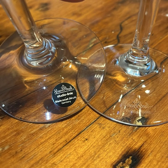 Set of 2 Rosenthal Studio-Linie Logo LOTUS BLOSSOMS Clear Wine Glasses 8"H x 3"D - Picture 3 of 7